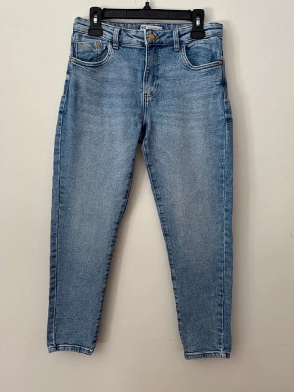 ZARA LIGHT BLUE CROPPED SKINNY JEANS